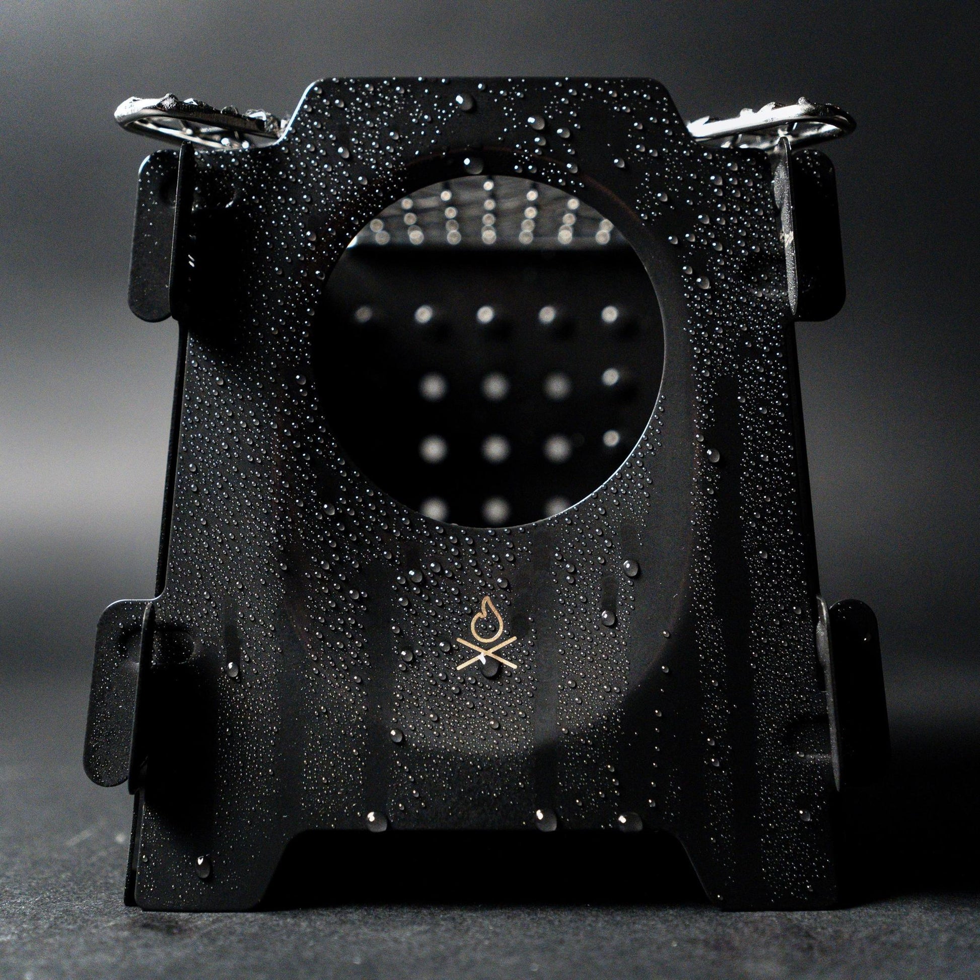 The Stöker Stove by Überleben in black.