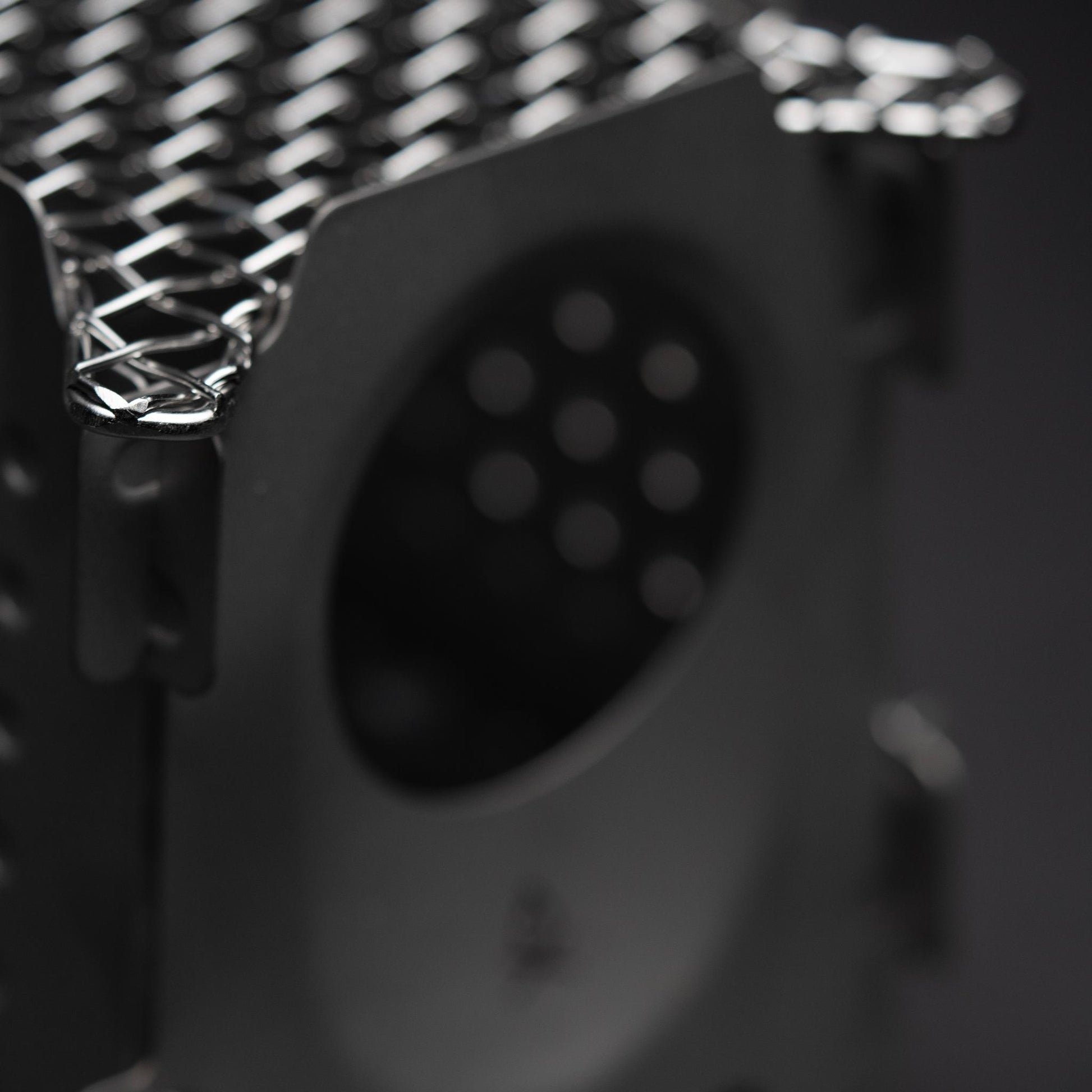 Close up of the grate on The Stöker Stove by Überleben.